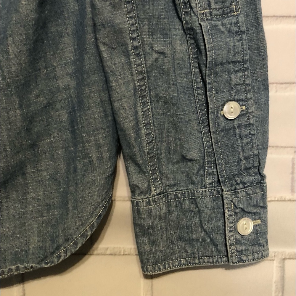 J Crew Shirt Mens Small Blue Chambray Denim Slim Fit Chin Strap Preppy - Picture 8 of 10